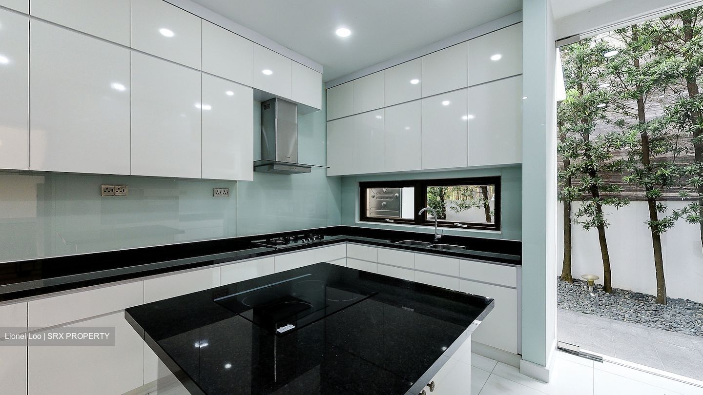 Cove Drive (D4), Detached #391415551